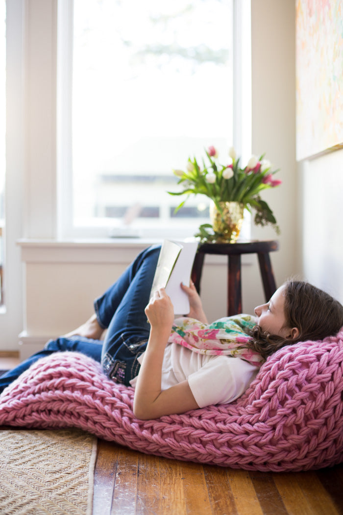 Lazy Lounger Arm Knit Pillow Pattern