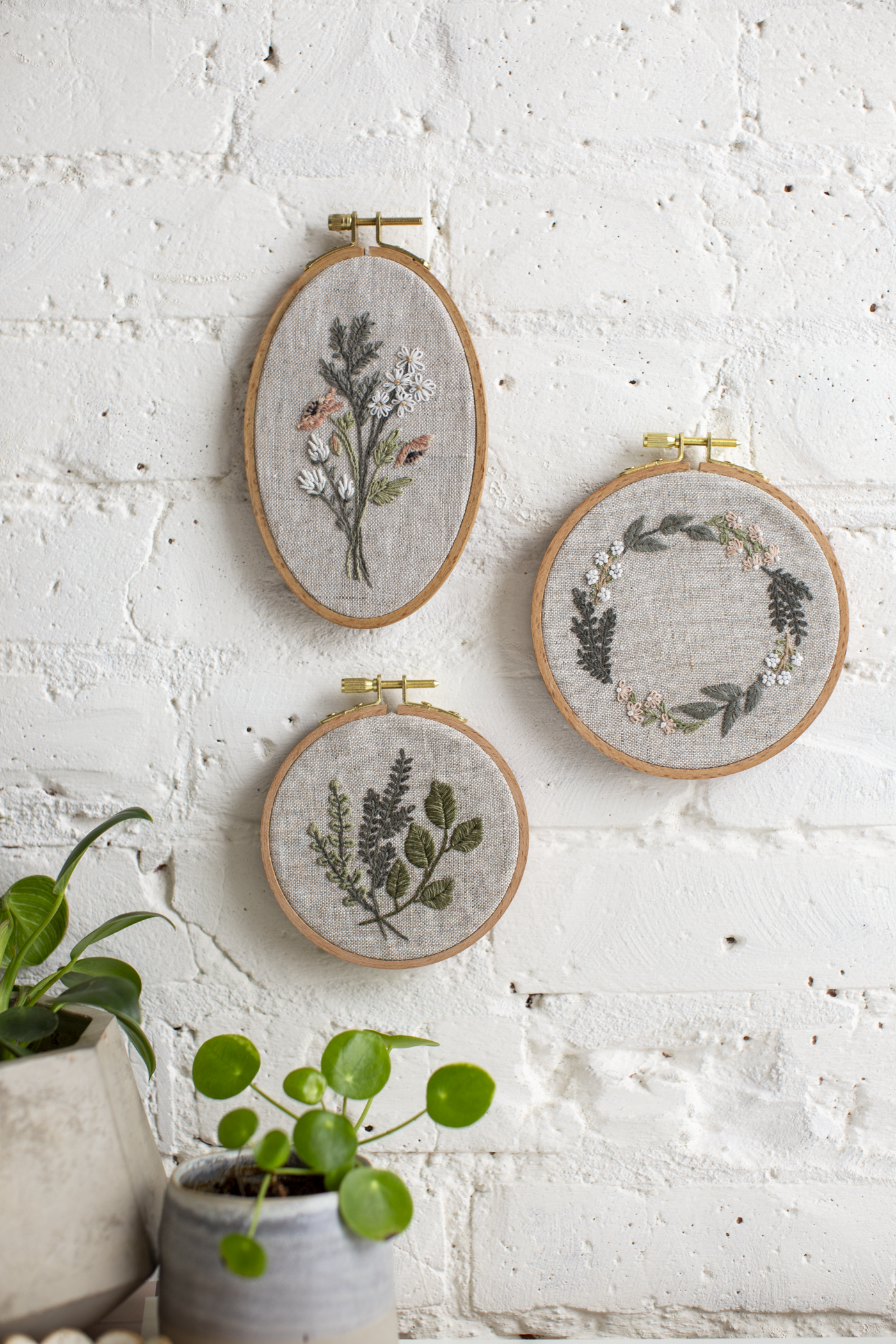 Botanical Wreath Embroidery Pattern and Video