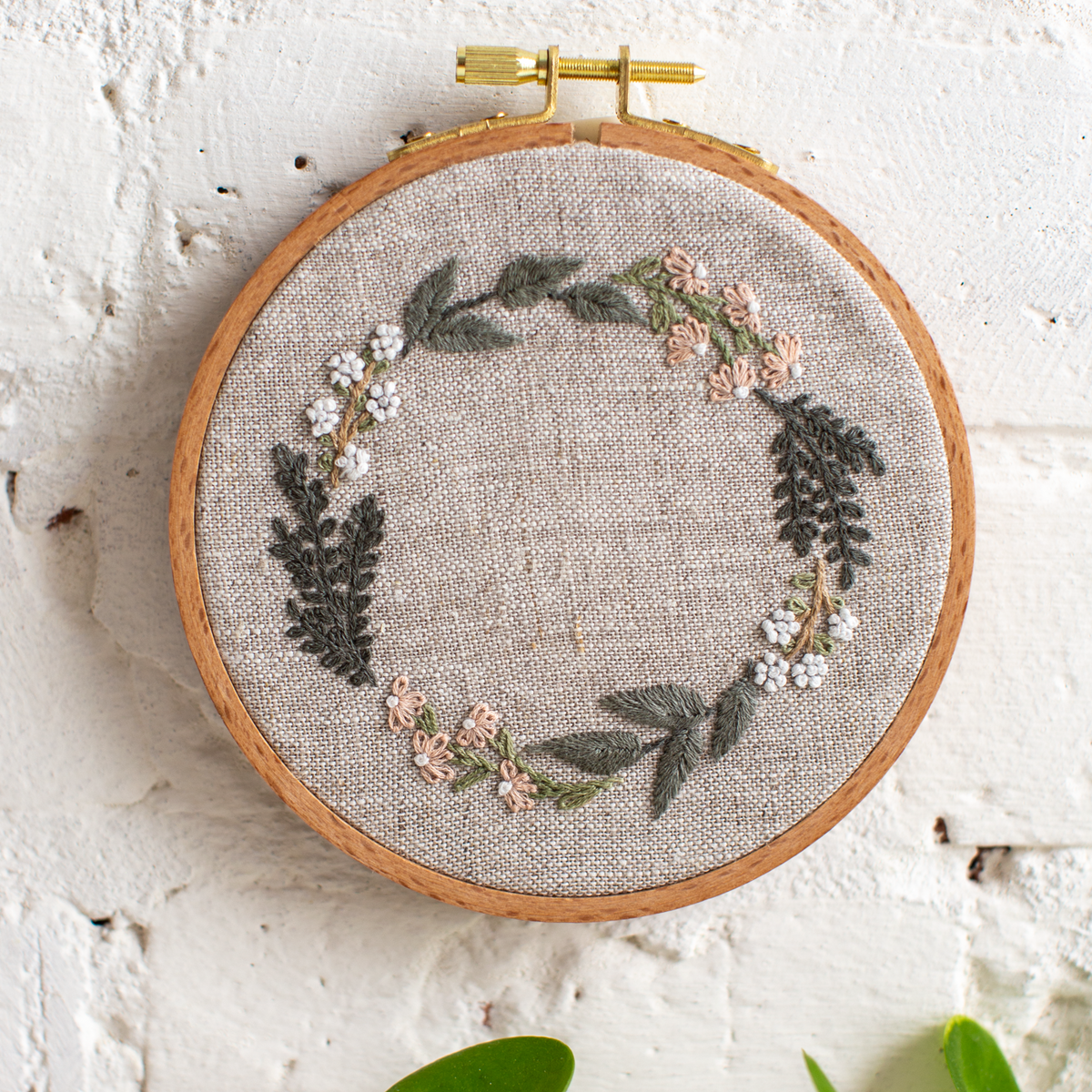 Botanical Wreath Embroidery Kit