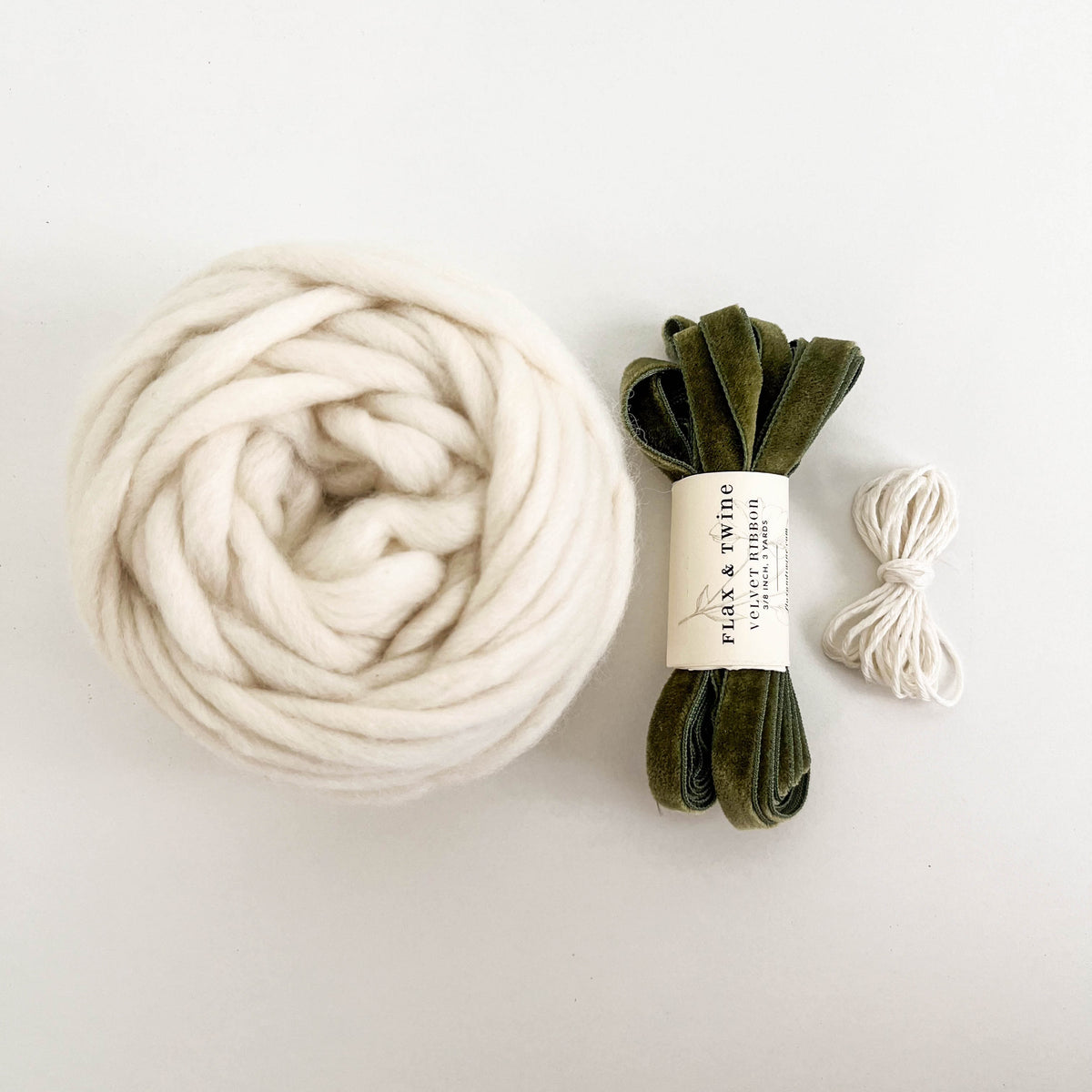 Holiday Wooly Wreath Ornament Kit (Makes 5)